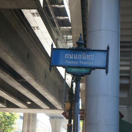 Travel Lodge Surawong (Adults Only) Bangkok Bagian luar foto
